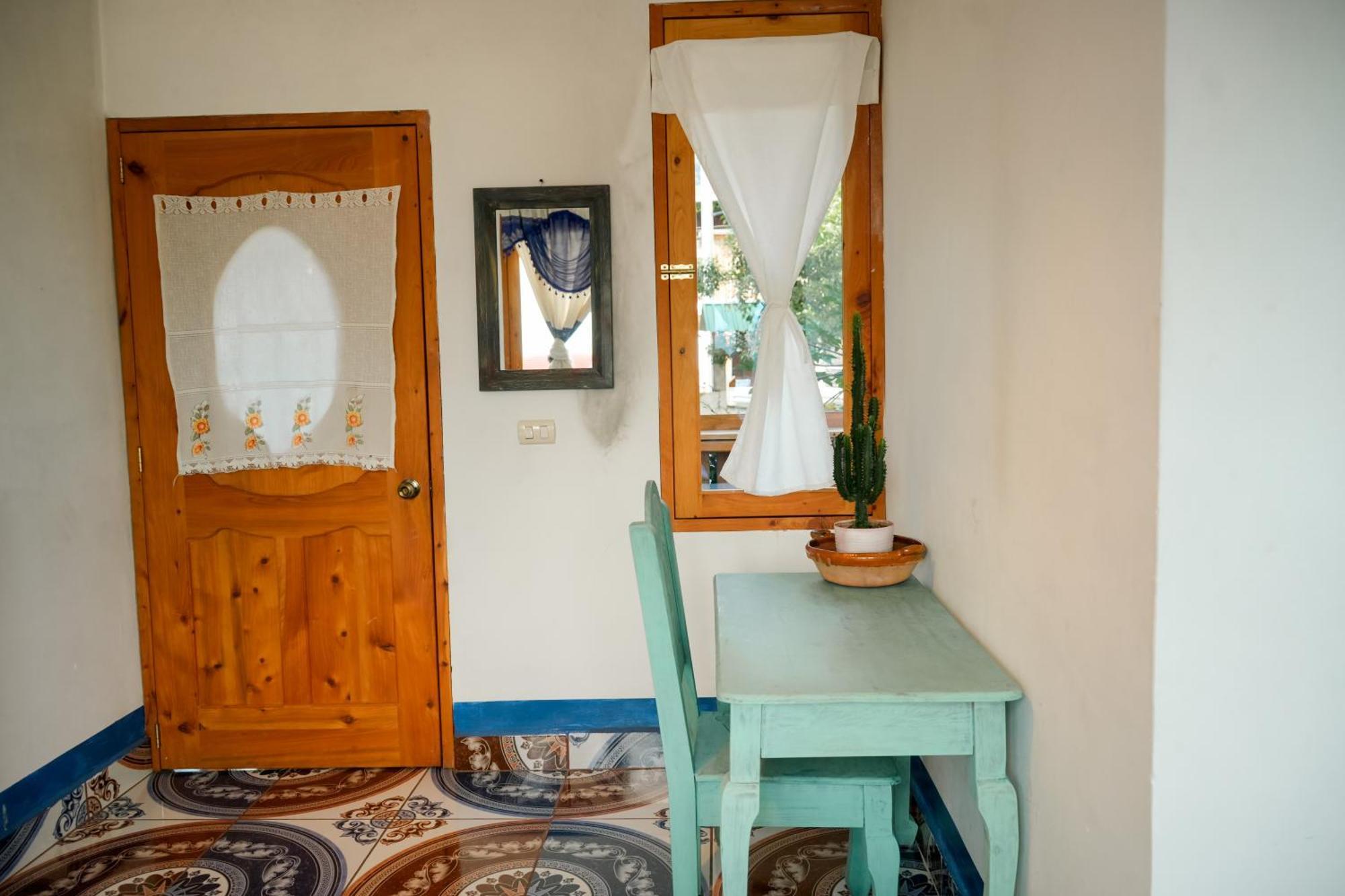 Casa Madera Hostel San Marcos La Laguna Bagian luar foto